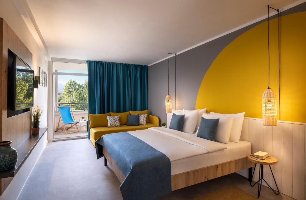 Sunny Baska Hotel By Valamar, Ex Corinthia Bagian luar foto