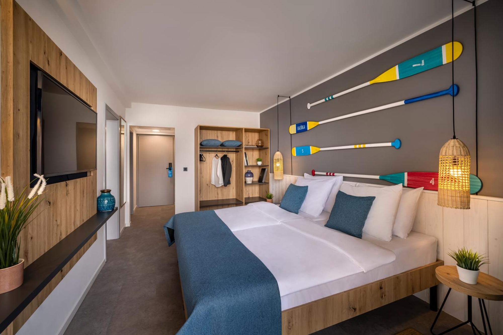 Sunny Baska Hotel By Valamar, Ex Corinthia Ruang foto