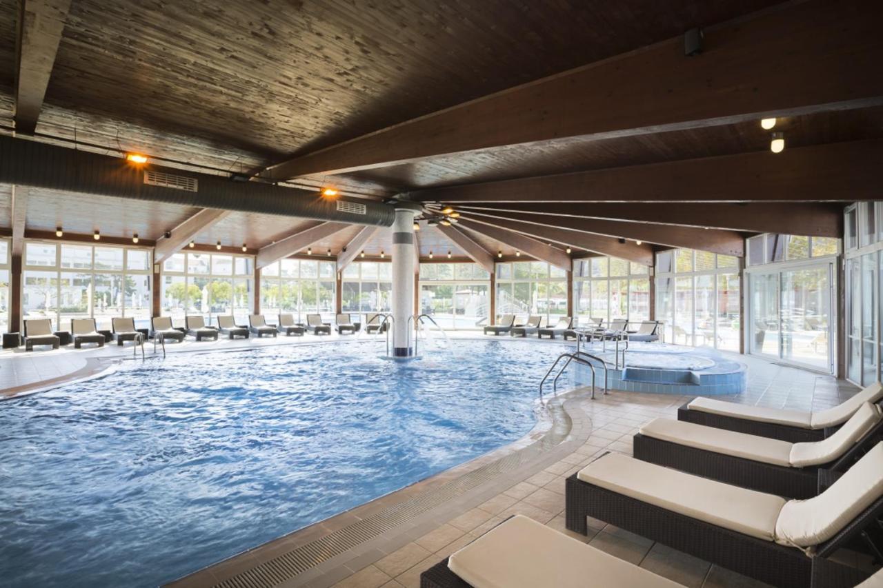 Sunny Baska Hotel By Valamar, Ex Corinthia Bagian luar foto
